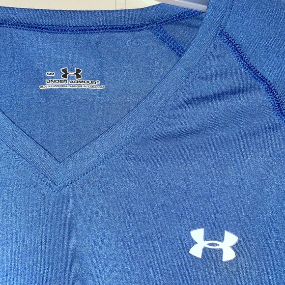 Under Armour Shirt - Picture 2 of 4